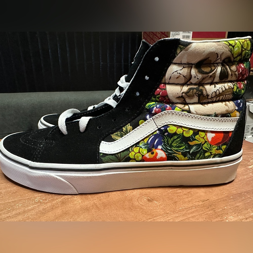 Vans Sk8-HI Fruit Skull Black/white Size 8.5